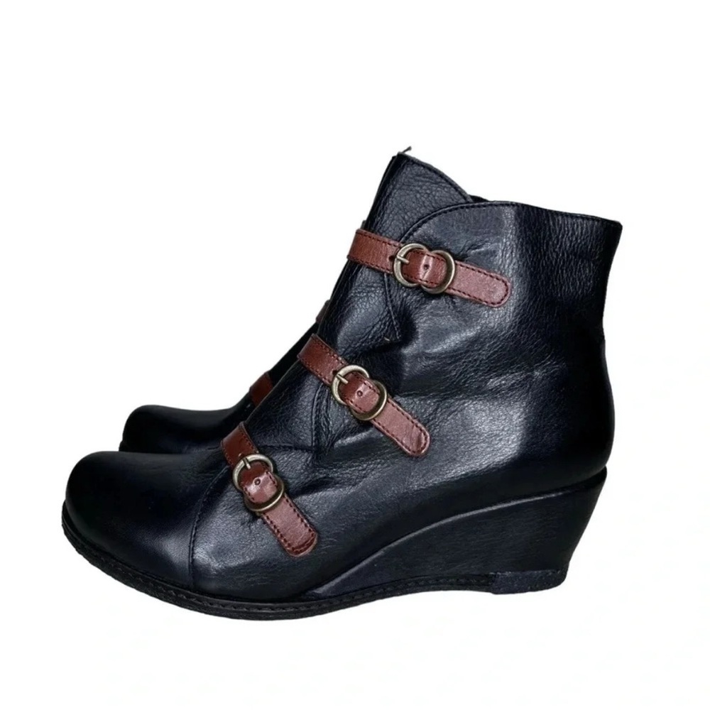 Web Eric Micheal Soft Buttery‎ Leather Lena Buckle Detail Wedge Booties 10.5-11